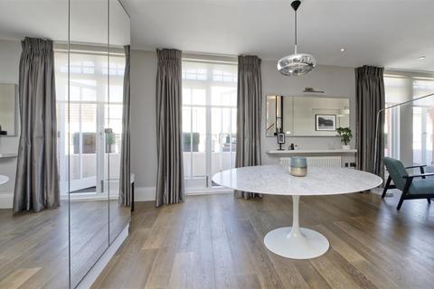 Flat, 80 Hamlet Gardens, London, W6 0SX