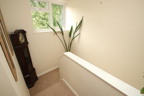 15 Crown Close, Orpington, BR6 6JP