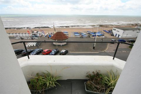 2 bedroom flat for sale, De La Warr Parade, Bexhill-On-Sea
