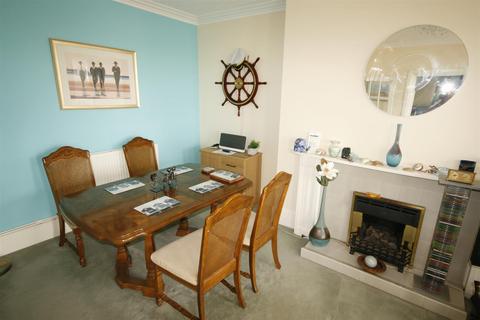 2 bedroom flat for sale, De La Warr Parade, Bexhill-On-Sea