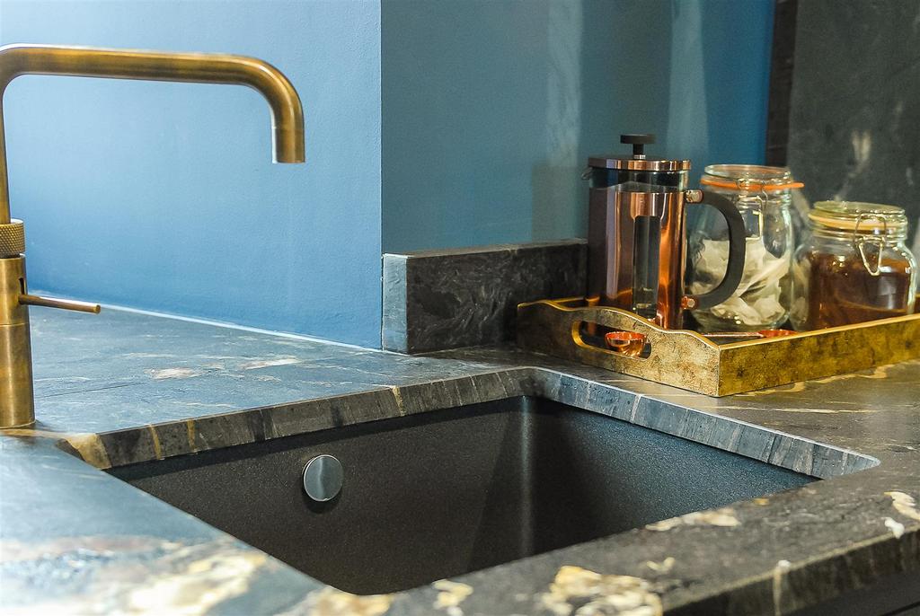 4 B787 FDC-37 AC-4 CD9-8889-191 F3 FFA775 C.jpeg