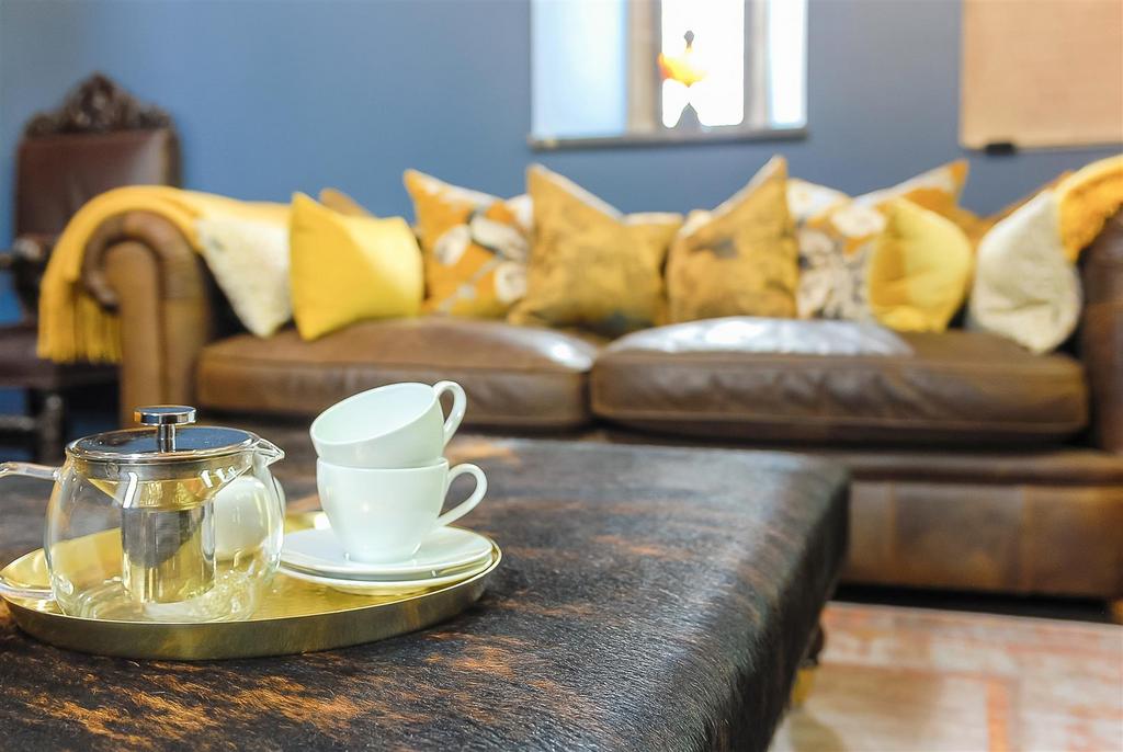 937654 E0-B4 C4-42 D5-8294-2361 BDCE80 DD.jpeg