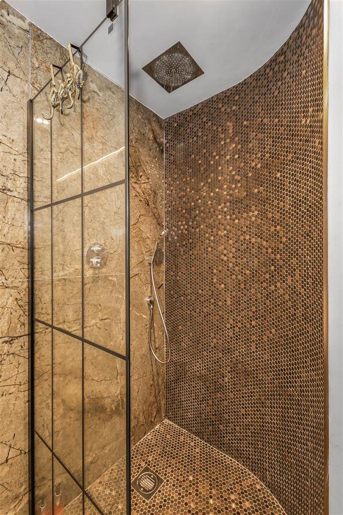 52528669-F47 C-45 B9-979 A-6 C0554345855.jpeg