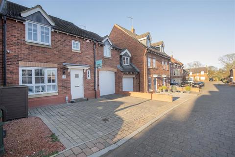 4 bedroom mews for sale, Juniper Chase, Beverley