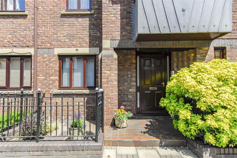 4 bedroom terraced house for sale, Eastgate, Beverley