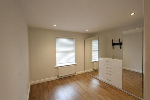 2 bedroom ground floor flat to rent, Florence Road, Bournemouth