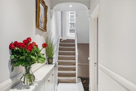 5 bedroom terraced house to rent, Brompton Square, Knightsbridge SW3