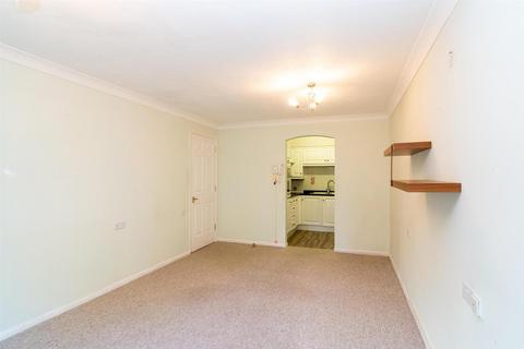 1 bedroom apartment for sale, Fairbanks Lodge, Borehamwood WD6