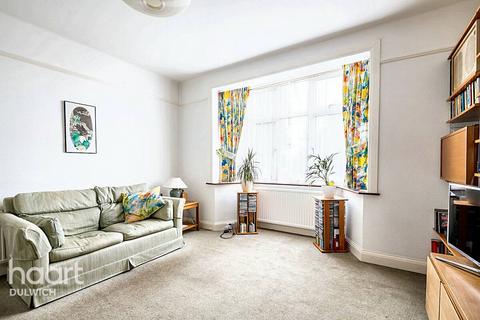 3 bedroom semi-detached house for sale, Hillcourt Road, London