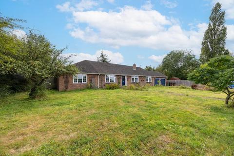 4 bedroom detached bungalow for sale, Magpie Hall Road, Stubbs Cross, Ashford