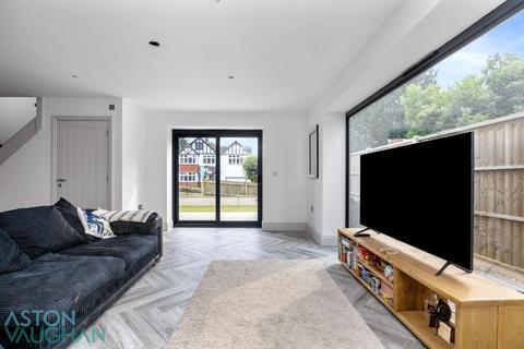 3 bedroom detached house for sale, The Droveway, Hove BN3