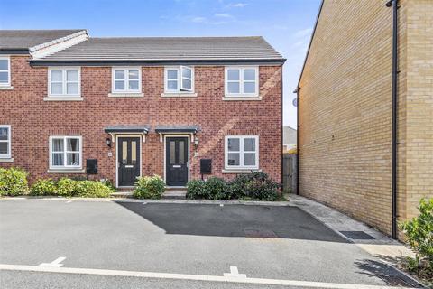 3 bedroom end of terrace house for sale, Blackcurrant Grove, Higham Ferrers NN10