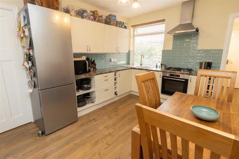 2 bedroom flat for sale, Queen Alexandra Road West, North Shields