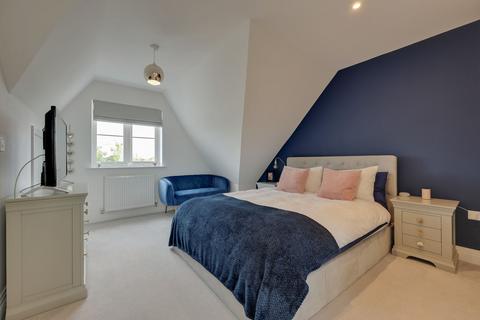 4 bedroom end of terrace house for sale, Edwin Street, Burgess Hill, RH15