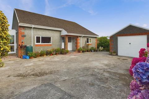 2 bedroom bungalow for sale, Aysshton Gardens, Callington