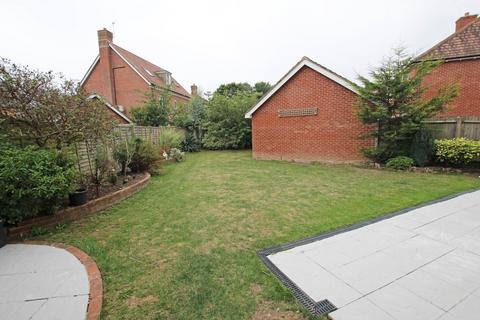 6 bedroom detached house for sale, Buckingham Gardens, Polegate, BN26 6FT