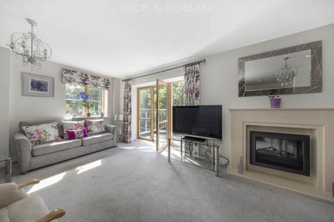 2 bedroom retirement property for sale, Oatlands Drive, Weybridge KT13