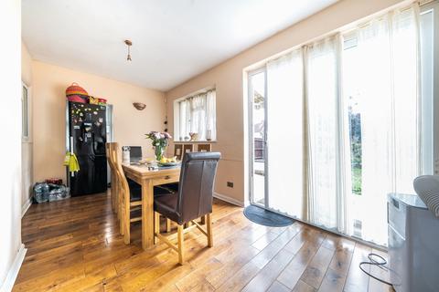 24 Bishops Road, Hayes, UB3 2TB