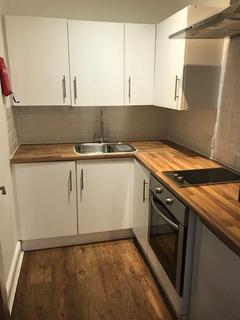 Studio to rent, West End Lane, West Hampstead NW6