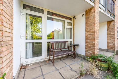 19 Lankton Close, Beckenham, BR3 5DZ