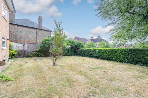 19 Lankton Close, Beckenham, BR3 5DZ