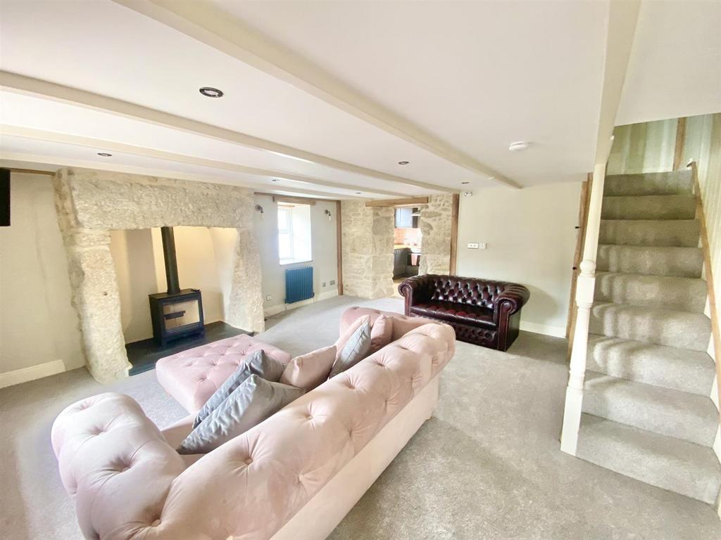 Lounge/ Dining Room