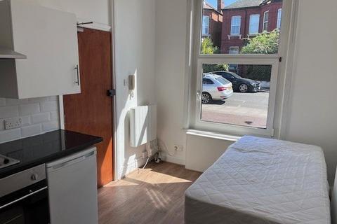 Manstone Road, Kilburn NW2