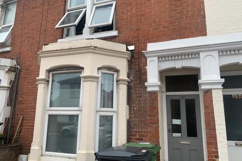 6 bedroom house of multiple occupation to rent, Fawcett Road, Southsea PO4