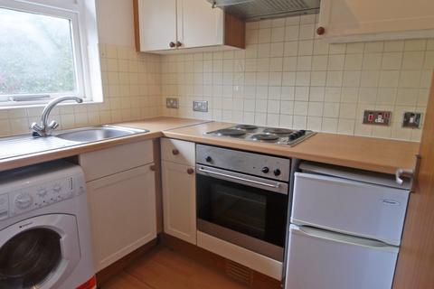 1 bedroom flat to rent, Gorringes Brook, Horsham, RH12
