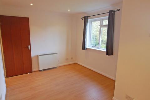 1 bedroom flat to rent, Gorringes Brook, Horsham, RH12