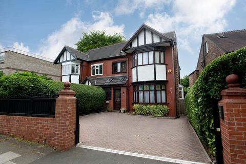 5 bedroom semi-detached house for sale, Vernon Road, Salford