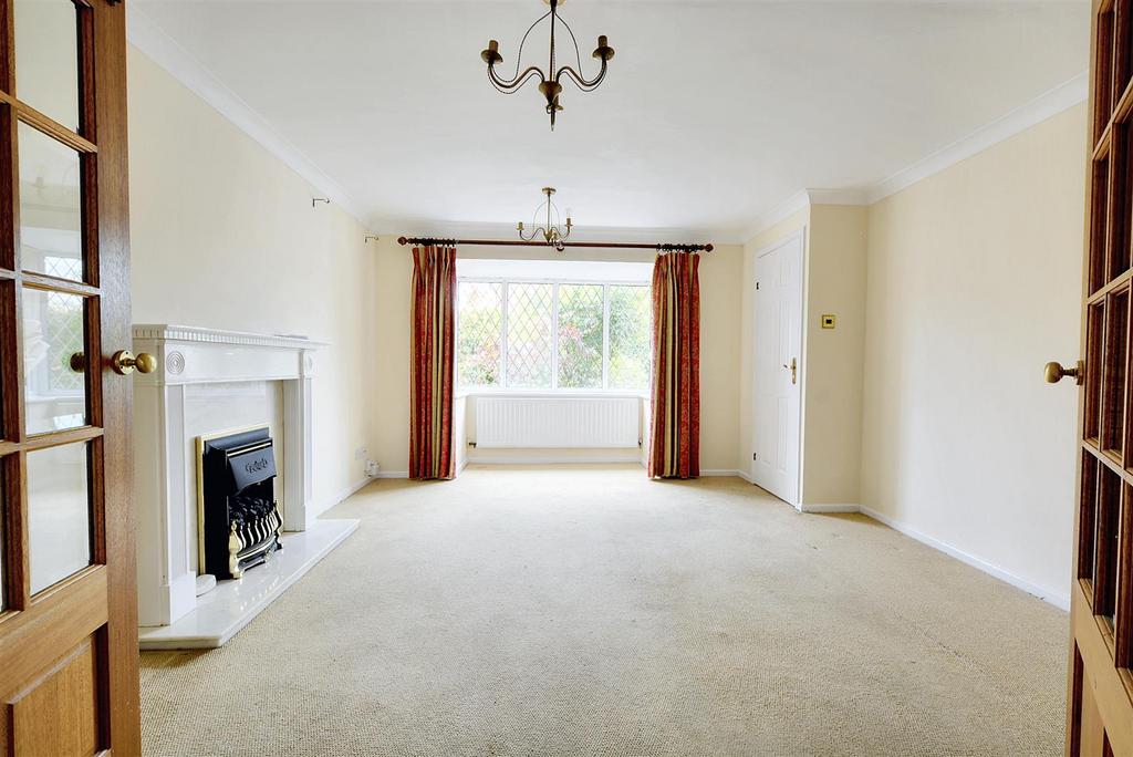 Living Room 2.jpeg