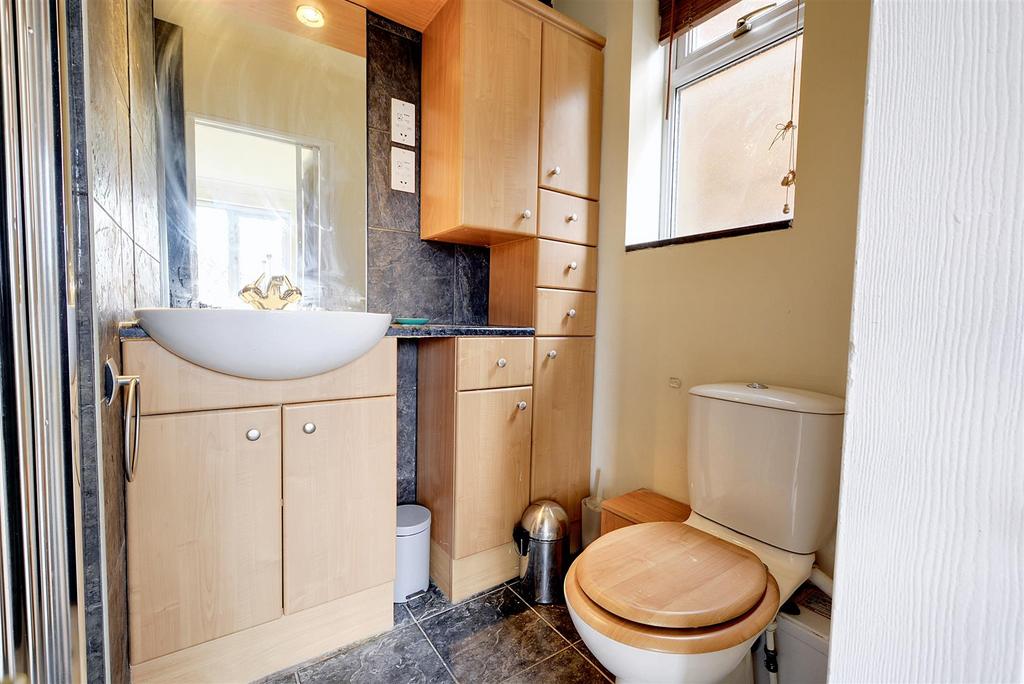 En-Suite 1.jpeg