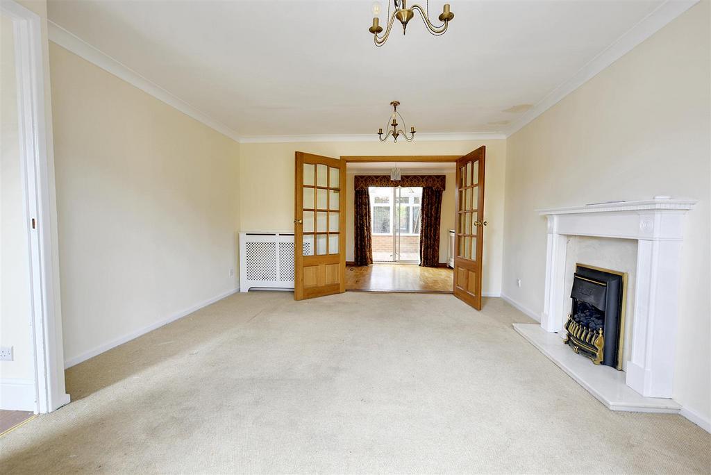 Living Room 1.jpeg