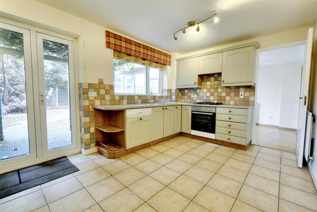 Kitchen 3.jpeg