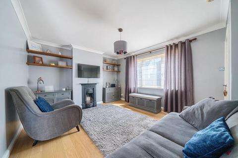 1 Judds Close, Witney, OX28 2JY