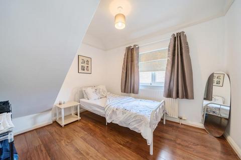1 Judds Close, Witney, OX28 2JY