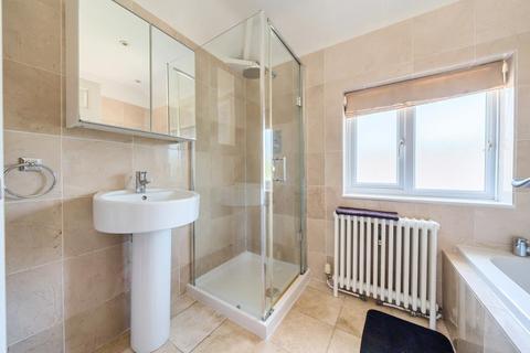1 Judds Close, Witney, OX28 2JY