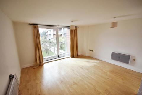 1 bedroom apartment to rent, Holland Gardens, Brentford