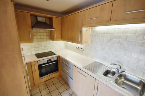 1 bedroom apartment to rent, Holland Gardens, Brentford