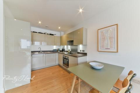 1 bedroom flat for sale, Violet Road, Bow, E3