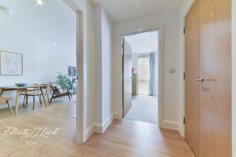 1 bedroom flat for sale, Violet Road, Bow, E3