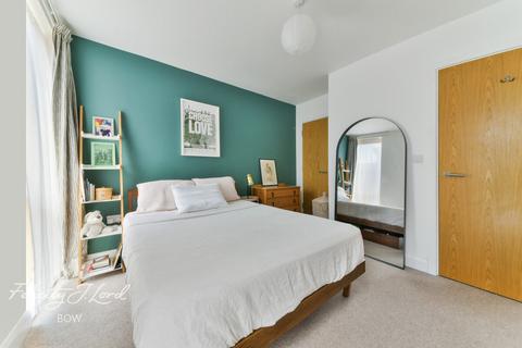 1 bedroom flat for sale, Violet Road, Bow, E3