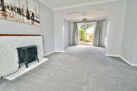 3 bedroom end of terrace house for sale, Peewit Road, Hampton, Evesham, WR11 2NN