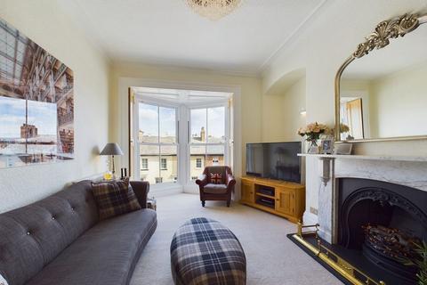 Flat 3, 11 Esplanade, Whitby, YO21 3HH