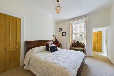 Flat 3, 11 Esplanade, Whitby, YO21 3HH