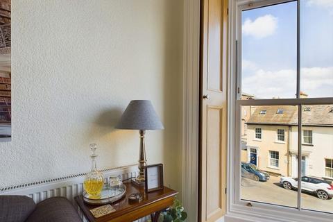 Flat 3, 11 Esplanade, Whitby, YO21 3HH