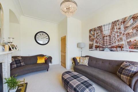 Flat 3, 11 Esplanade, Whitby, YO21 3HH