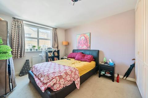 2 bedroom apartment for sale, Millennium Drive, Canary Wharf, E14