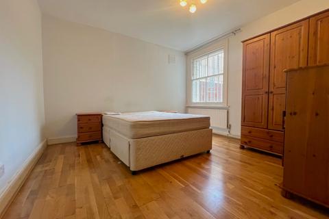 1 bedroom ground floor flat to rent, Rossiter Road, Balham, SW12